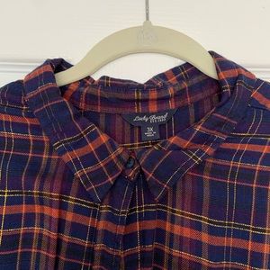 Lucky Brand Women’s 3X Navy & Gold Button down